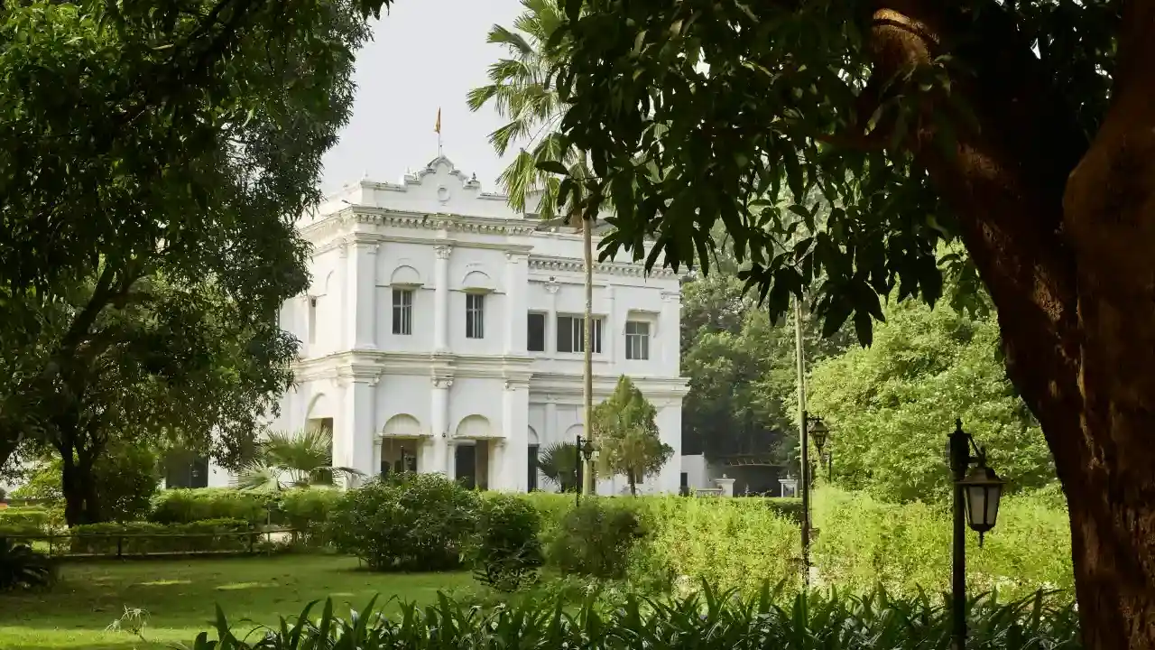 Belgadiya-palast-odisha-rundreise