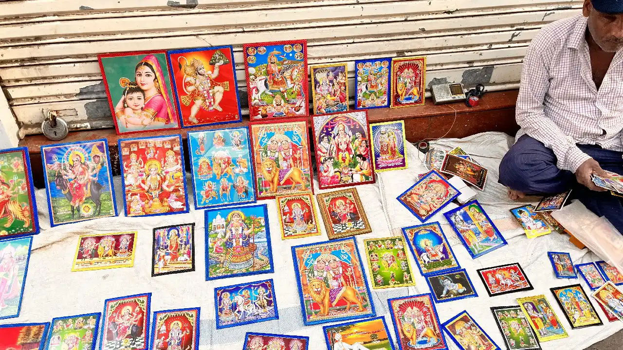 Die Bilder der Goettheiten in Ahmedabad Gujarat Indien